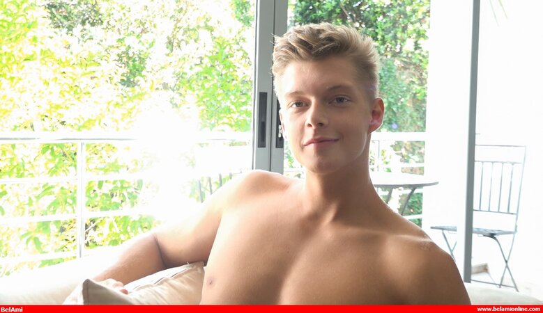 Christian Lundgren shows off his hot body