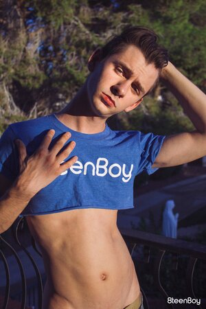 Caleb Gray shows off his body