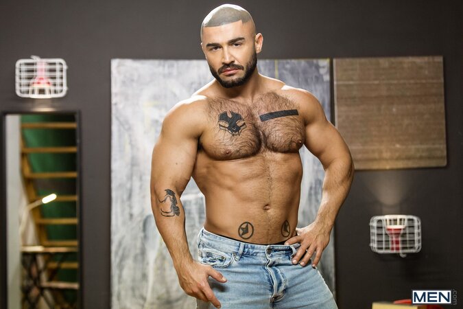 Francois Sagat fucks Gabriel Cross