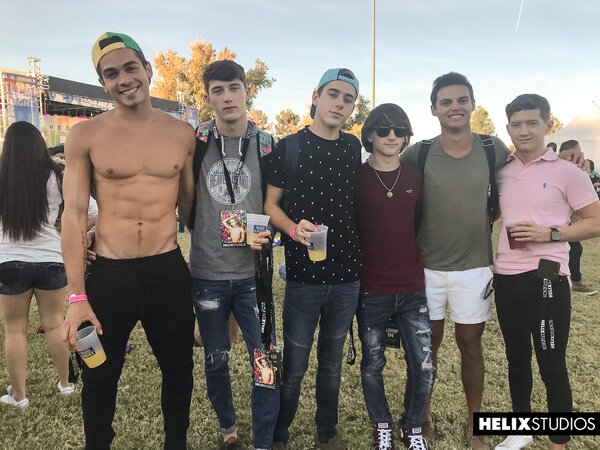 Joey Mills, Cole Claire, Cameron Parks and Ashton Summers fucking bareback