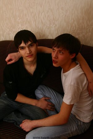 Russian twinks explore the pleasure of gay sex