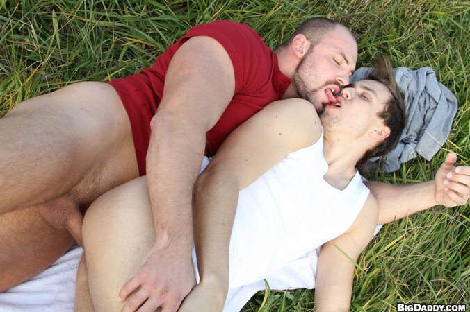 Muscular Stud Fucks In The Grassy Field!