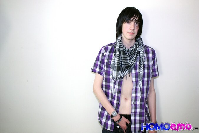 Emo boy Andy Roberts Wanks