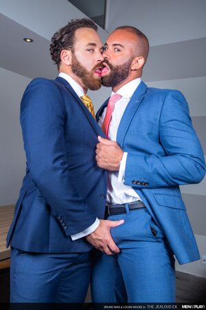 Bruno Max and Logan Moore fuck each other