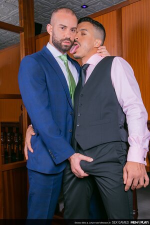 Bruno Max and Jonathan Miranda fuck each other