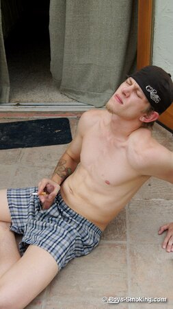 Ian Madrox smokes and strokes his hard cock!