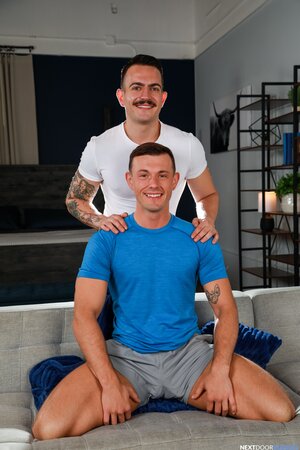 Ryder Owens and Guido go horny during their clothes-free workout