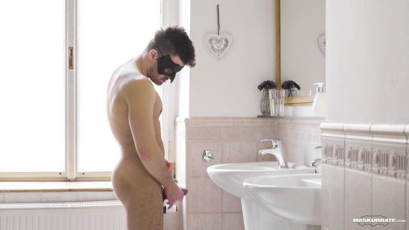 Harry Parker masked jerk-off session featuring smooth and shaved body