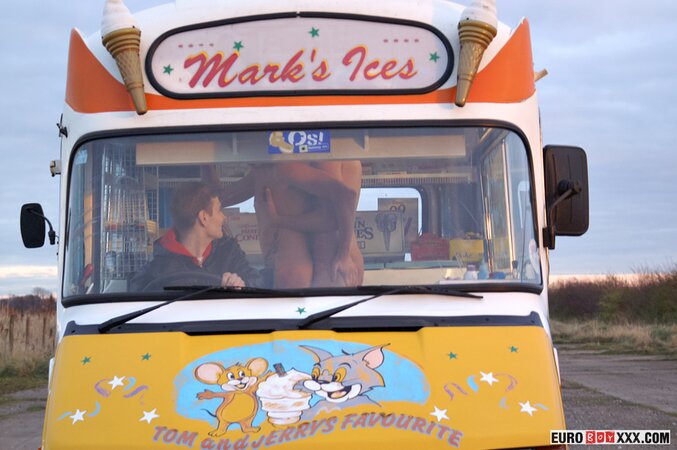 Jason Sutton and Darren Hibbert hide in ice cream van for deep anal