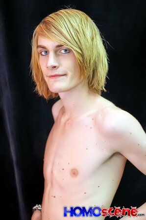 Blond emo twink enjoys his smooth body