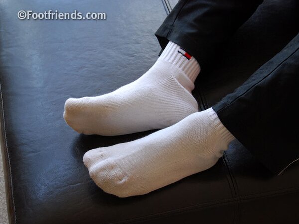 Petite hunk Andre poses solo in his favorite athletic socks for the fans