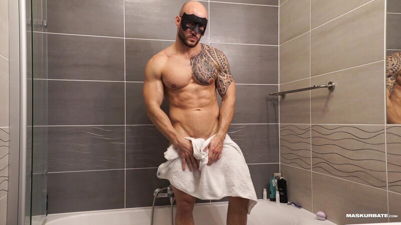 David Boss strokes his cock in unedited shoot