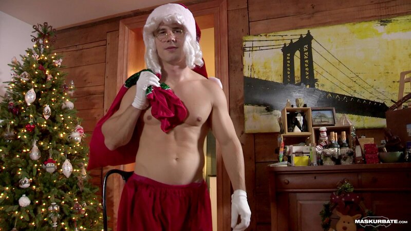 Ricky cums hard in unedited holiday footage