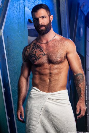 Jake Nicola gets bred by Drew Sebastian in bathhouse