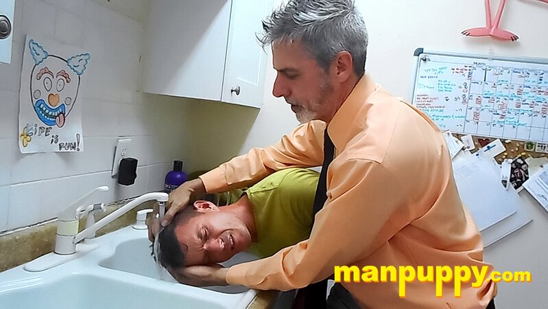 Richard Lennox washes Jeff Drizzle’s hair in kitchen