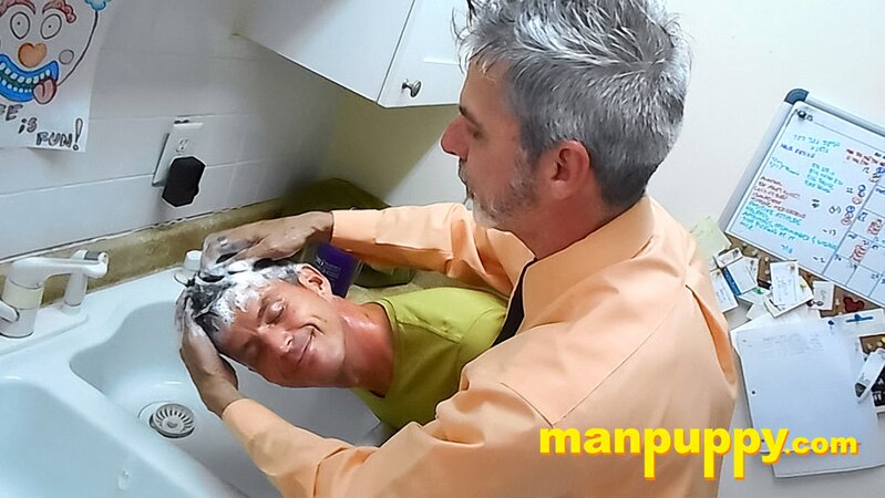 Richard Lennox washes Jeff Drizzle’s hair in kitchen