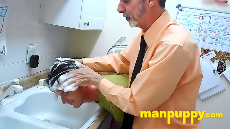 Richard Lennox washes Jeff Drizzle’s hair in kitchen