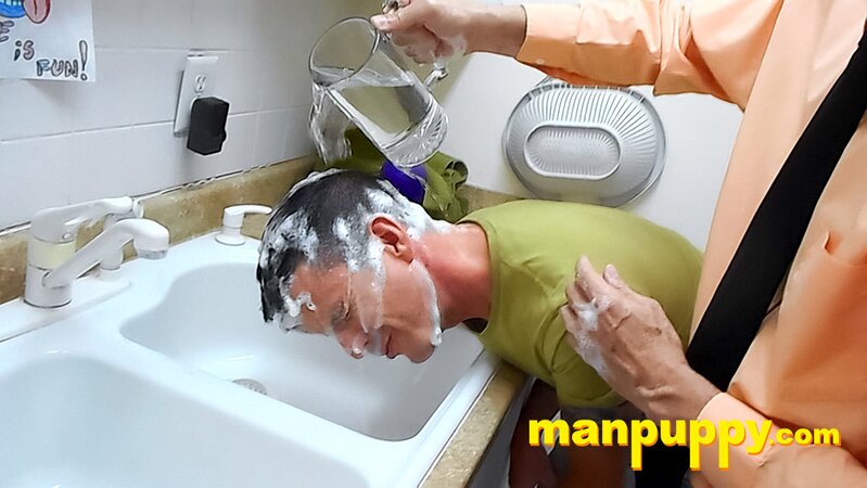 Richard Lennox washes Jeff Drizzle’s hair in kitchen