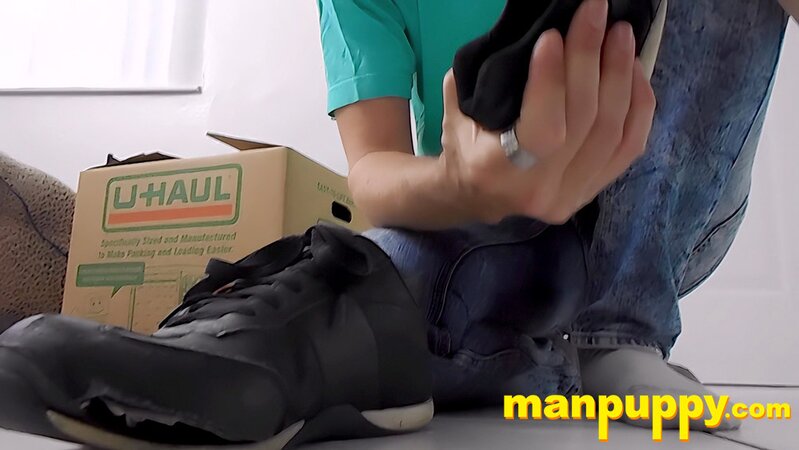 Richard Lennox steps on you and shows off his dirty, worn shoes