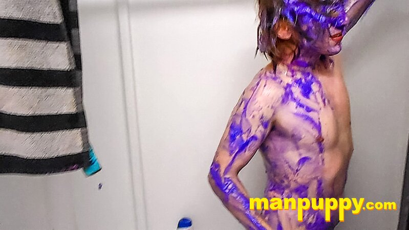 Elis Ataxxx cums in shower as Richard Lennox helps