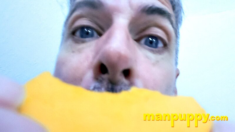 Richard Lennox mocks your size while eating cheese