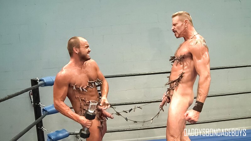 Colin Steele and Jessie Balboa pull pegs in competition