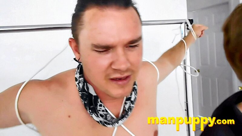 Elis Ataxxx dominates Leo Blue and makes him hard on rack