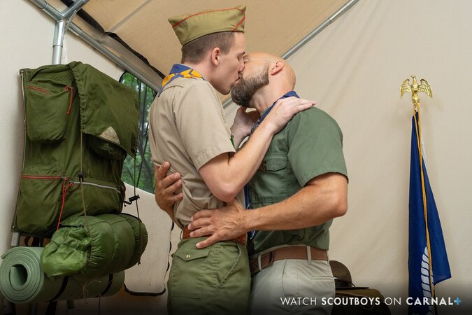 Zac Steele takes Adam Snow’s cock and cums fast