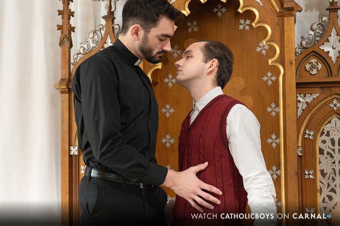 Marcus Rivers bottoms for Jack Aries in hot altar boy anal sex