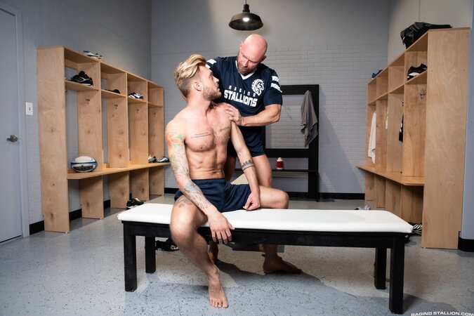 Chad Hammer, Killian Knox, and Cole Connor fuck in a hot threesome