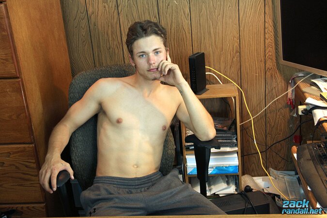 Derrick Dickem’s secret session leaves the desk covered in cum