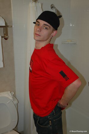 Piss play rookie Skug gives us a glimpse of his wild side