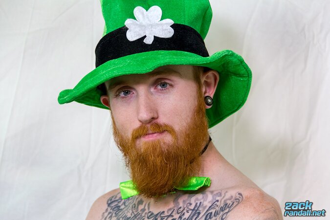 Dom Ty wanks his cock and cums for St. Patrick’s