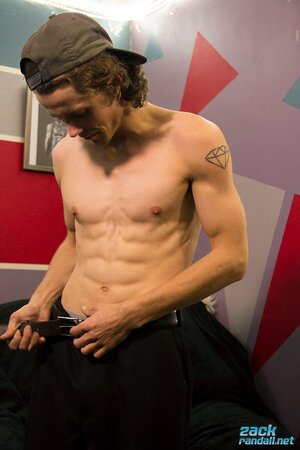 Derrick Dickem’s photo shoot turns into a hot, cum-filled jerk-off