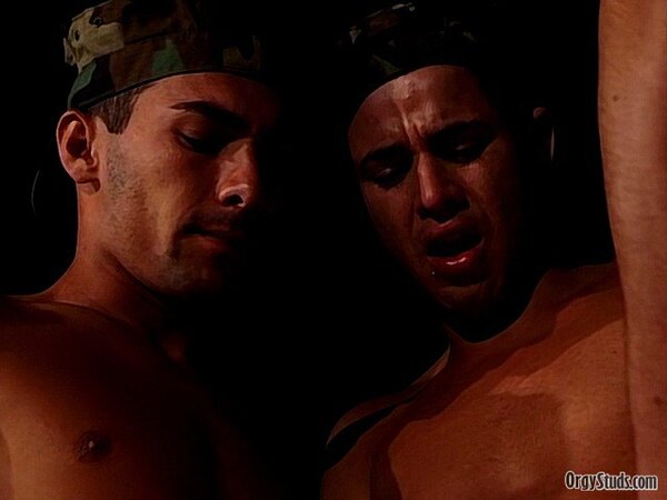 Uniformed twinks Lois and Nazareno start with blowjobs and end in a fourgy