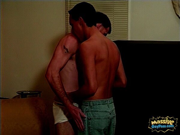 Ian Andrews fucks Casey Obrian deep while both keep their socks on