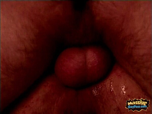 Ian Andrews fucks Casey Obrian deep while both keep their socks on
