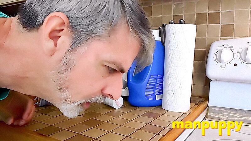 Richard Lennox gets humiliated and eaten by his giant step-dad in the kitchen