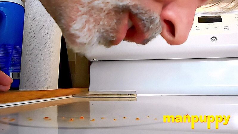 Richard Lennox gets humiliated and eaten by his giant step-dad in the kitchen