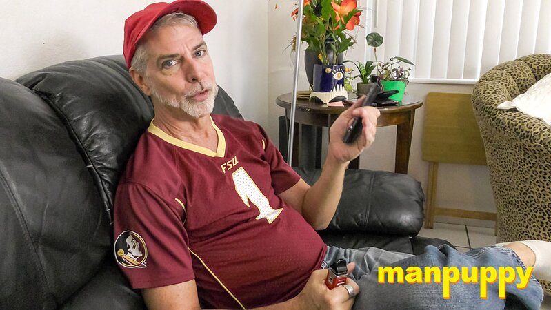 Richard Lennox owns his farting and shares Dutch Oven stories