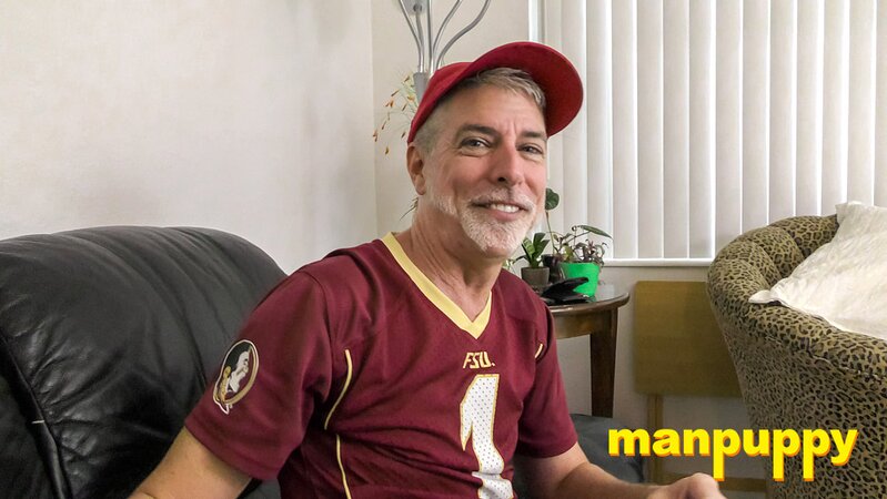 Richard Lennox owns his farting and shares Dutch Oven stories
