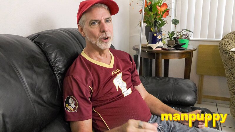 Richard Lennox owns his farting and shares Dutch Oven stories