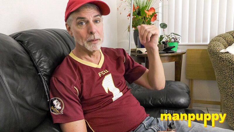 Richard Lennox owns his farting and shares Dutch Oven stories