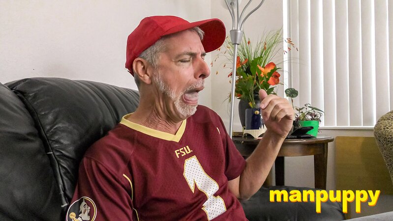 Richard Lennox owns his farting and shares Dutch Oven stories