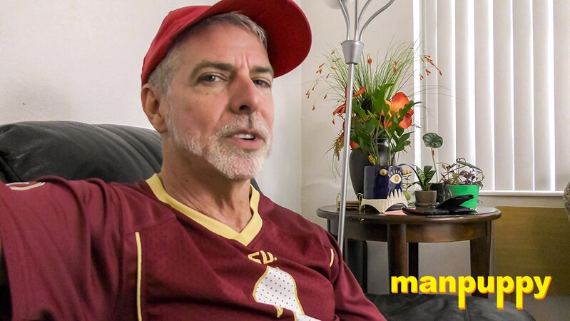 Richard Lennox owns his farting and shares Dutch Oven stories