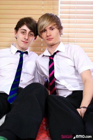 Ethan Knight and Brent Daley do blowjob and anal sex