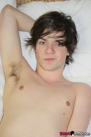 Scottish emo twink Sandy Jenkins jerks off confidently on camera