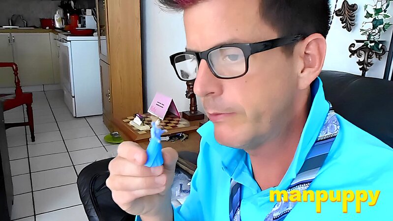 Jeff Drizzle gives you a humiliating drag makeover