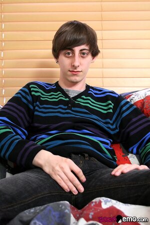 Skinny emo twink Ethan Knight jerks off and shoots a big load