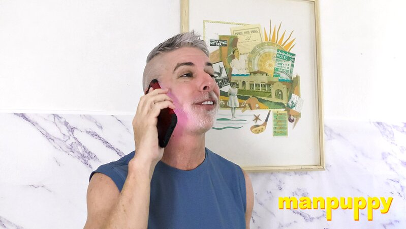 Richard Lennox tests out super-stretchy underwear with wedgies